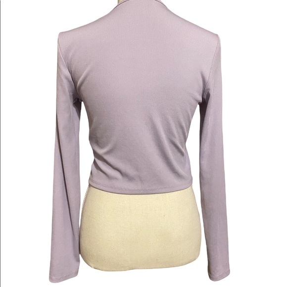 🌸3/30$ 🌸Bershka lilac keyhole shirt crop top - Picture 7 of 7